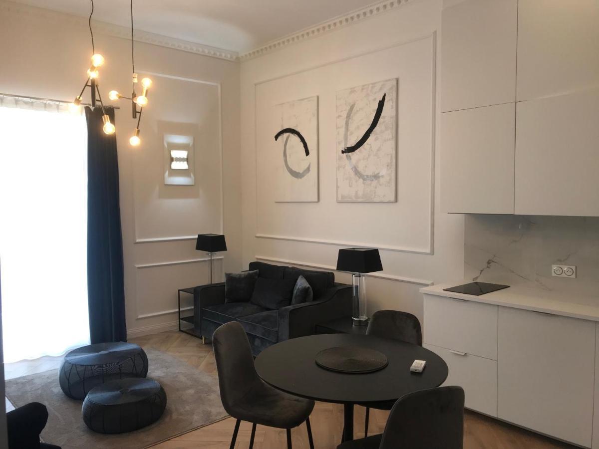 Lazare Maison De Maitre , Appartements De Standing Avec Parking Privatif A Seulement 7 Minutes A Pied Du Centre Historique De Безьє Екстер'єр фото