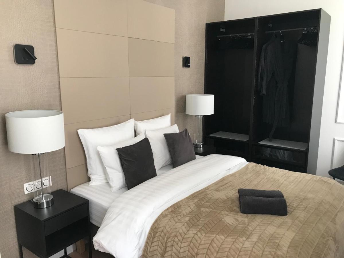 Lazare Maison De Maitre , Appartements De Standing Avec Parking Privatif A Seulement 7 Minutes A Pied Du Centre Historique De Безьє Екстер'єр фото