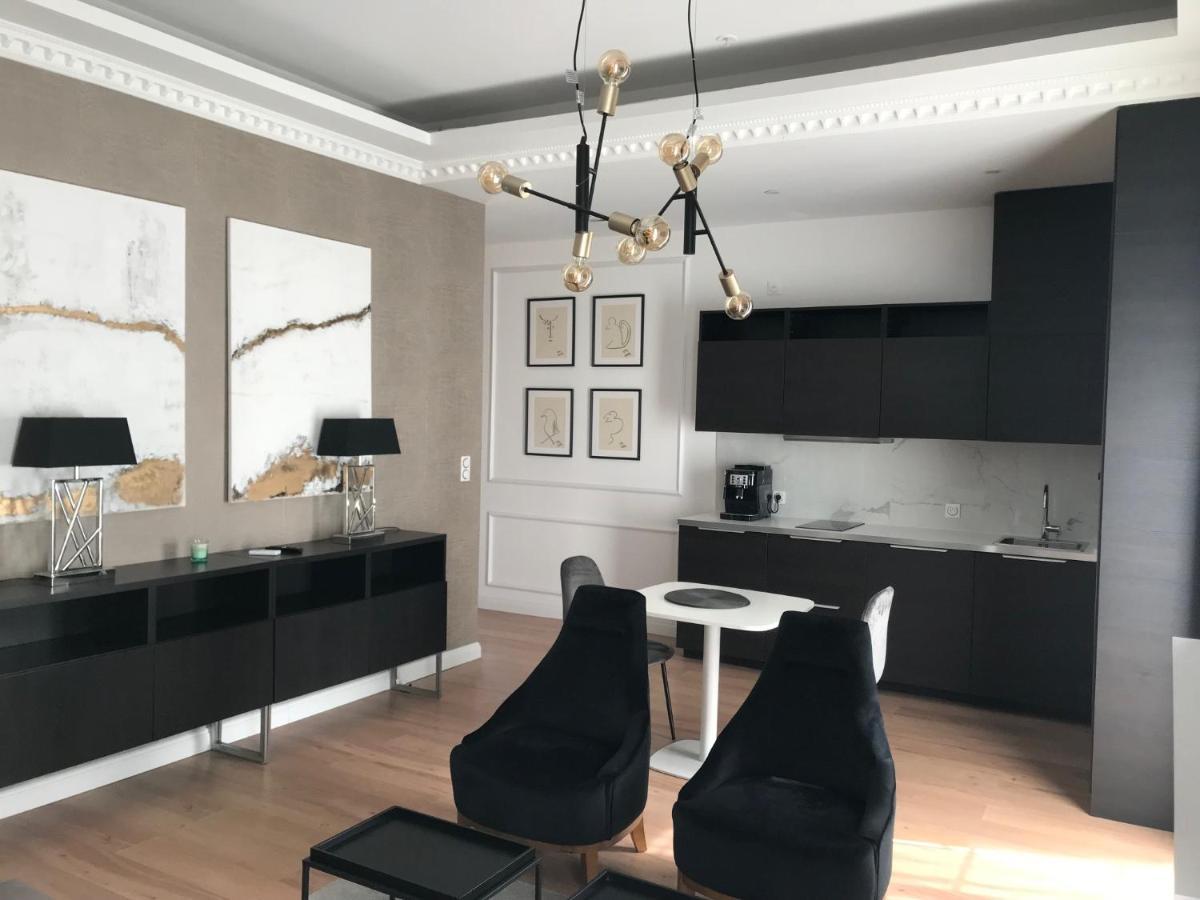 Lazare Maison De Maitre , Appartements De Standing Avec Parking Privatif A Seulement 7 Minutes A Pied Du Centre Historique De Безьє Екстер'єр фото